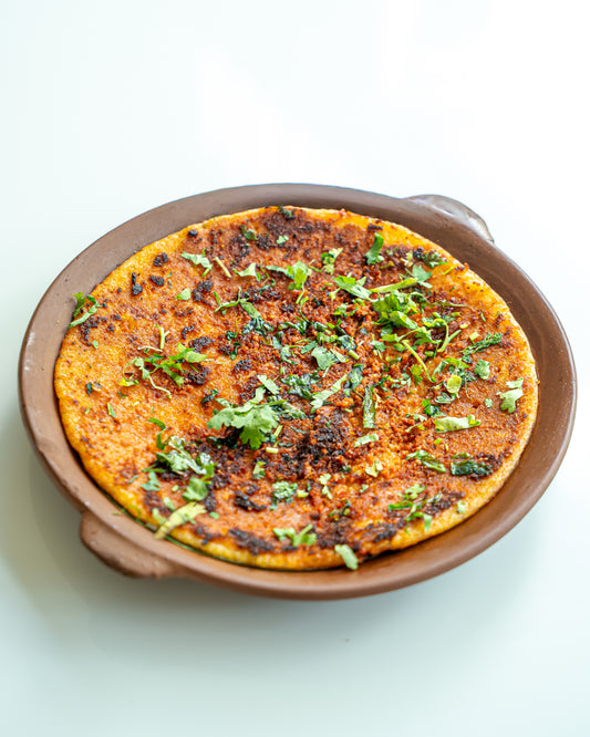 Garlic roast / tomato / onion uttapam